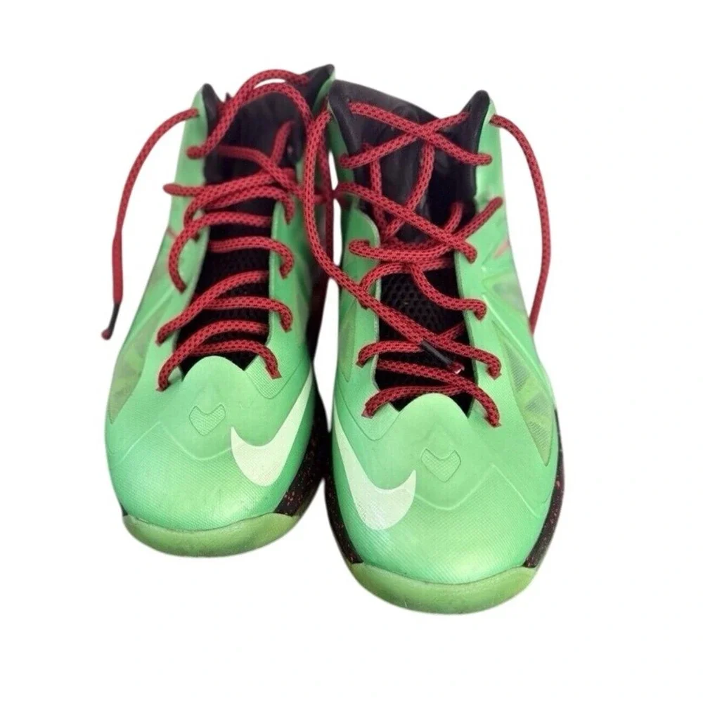 Nike Lebron Youth‎ Size 6.5 High Cutting Jade 10 Christmas